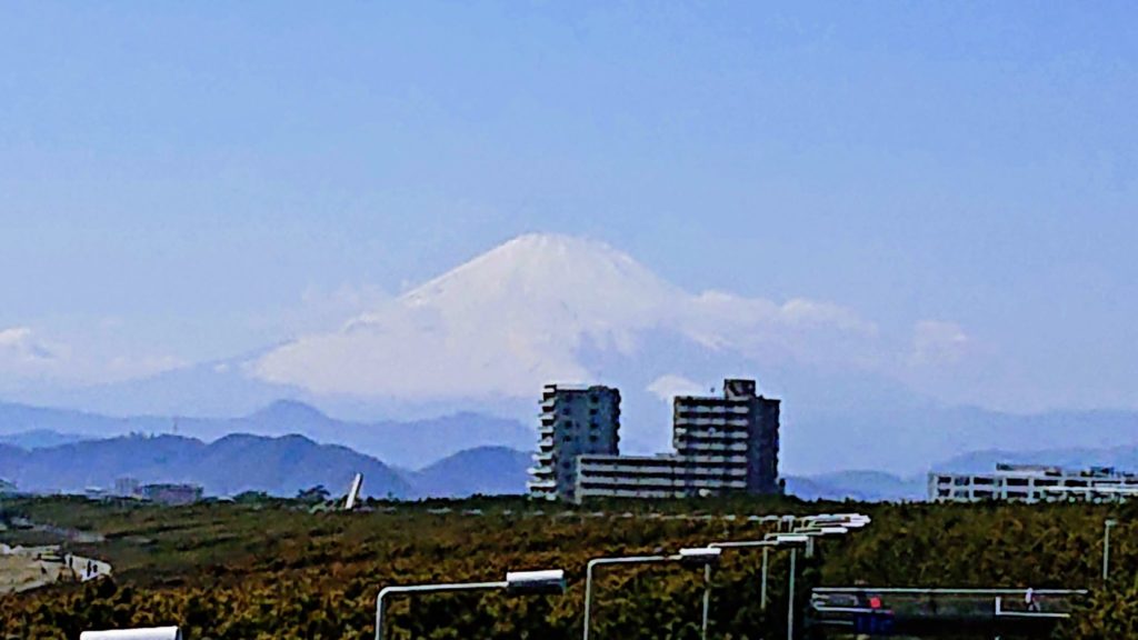 辻堂海浜公園から見える富士山
